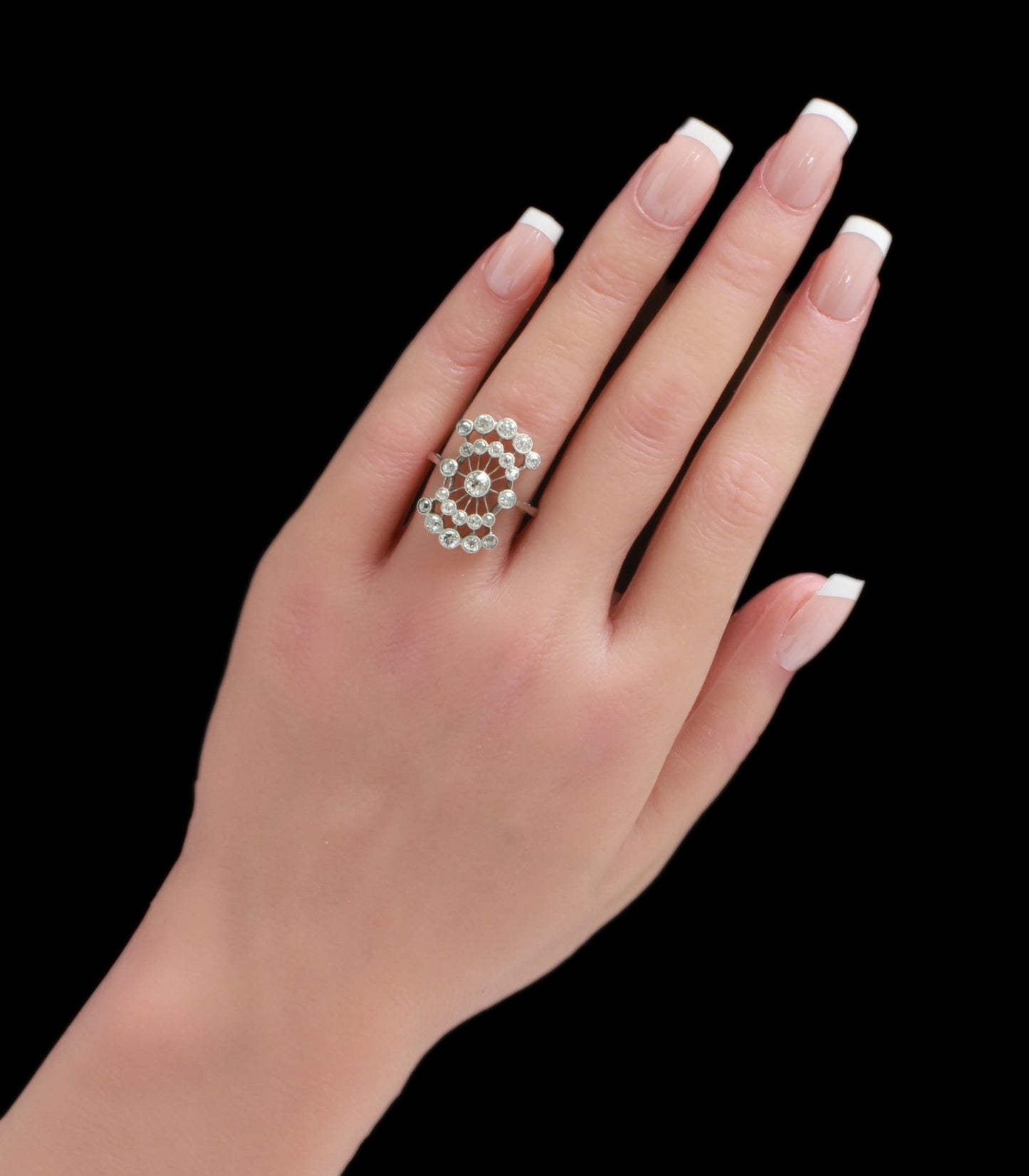 Vintage Edwardian Diamond Ring in Platinum c1901-1910