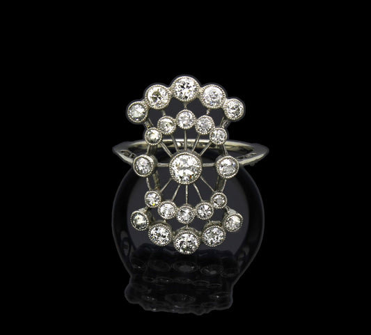 Vintage Edwardian Diamond Ring in Platinum c1901-1910