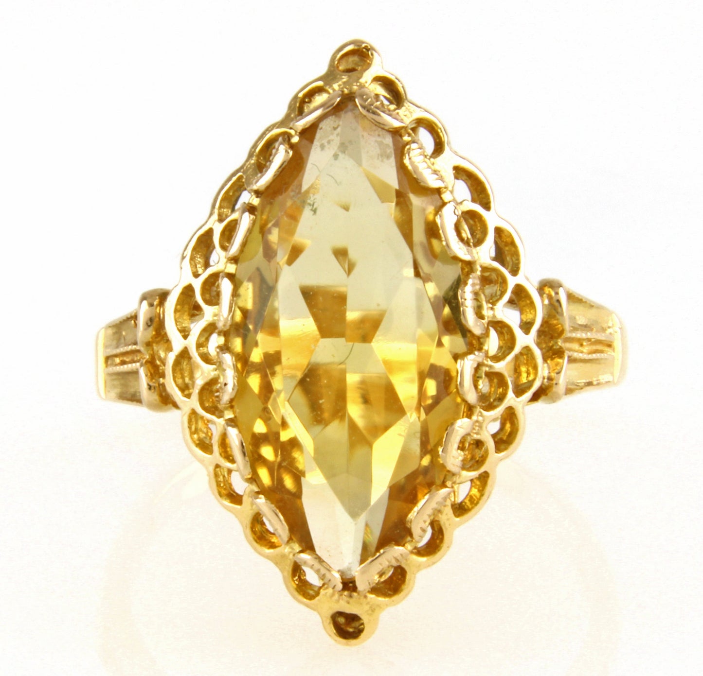 Vintage Citrine Cocktail Ring in 18K Gold