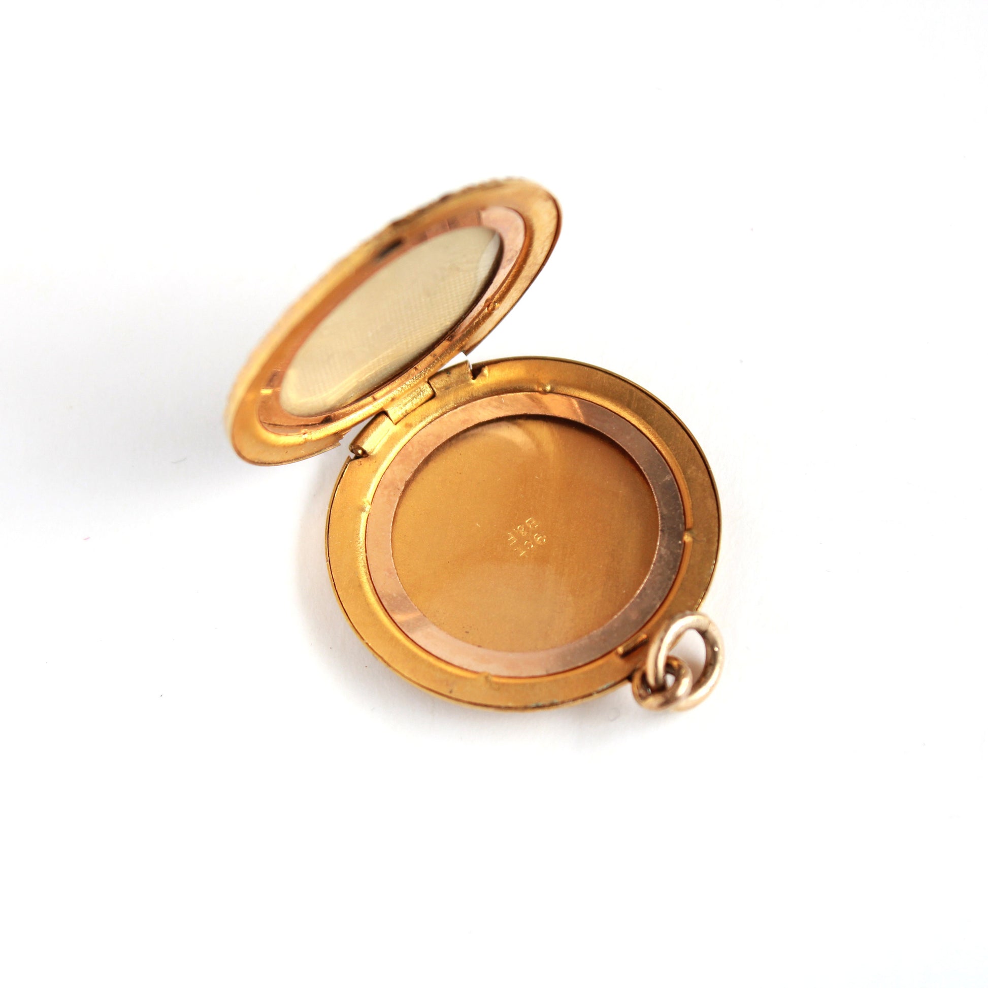 Antique Victorian hinged locket in 9k Rose Gold - fk gems