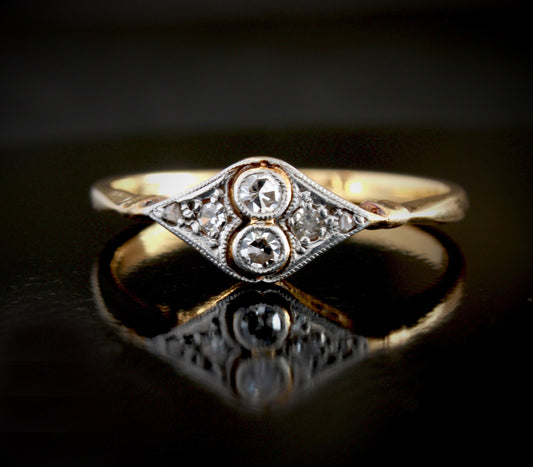 Art Deco Diamond Engagement Ring | 1920s toi et moi Diamond Ring