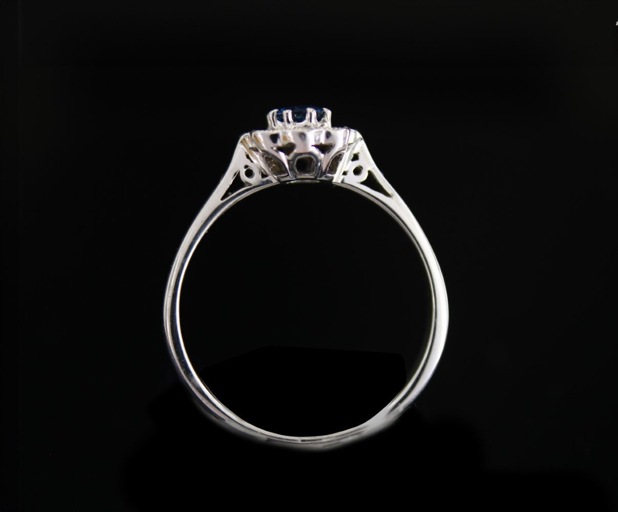 Sapphire Diamond Daisy Engagement Ring in 18k White Gold