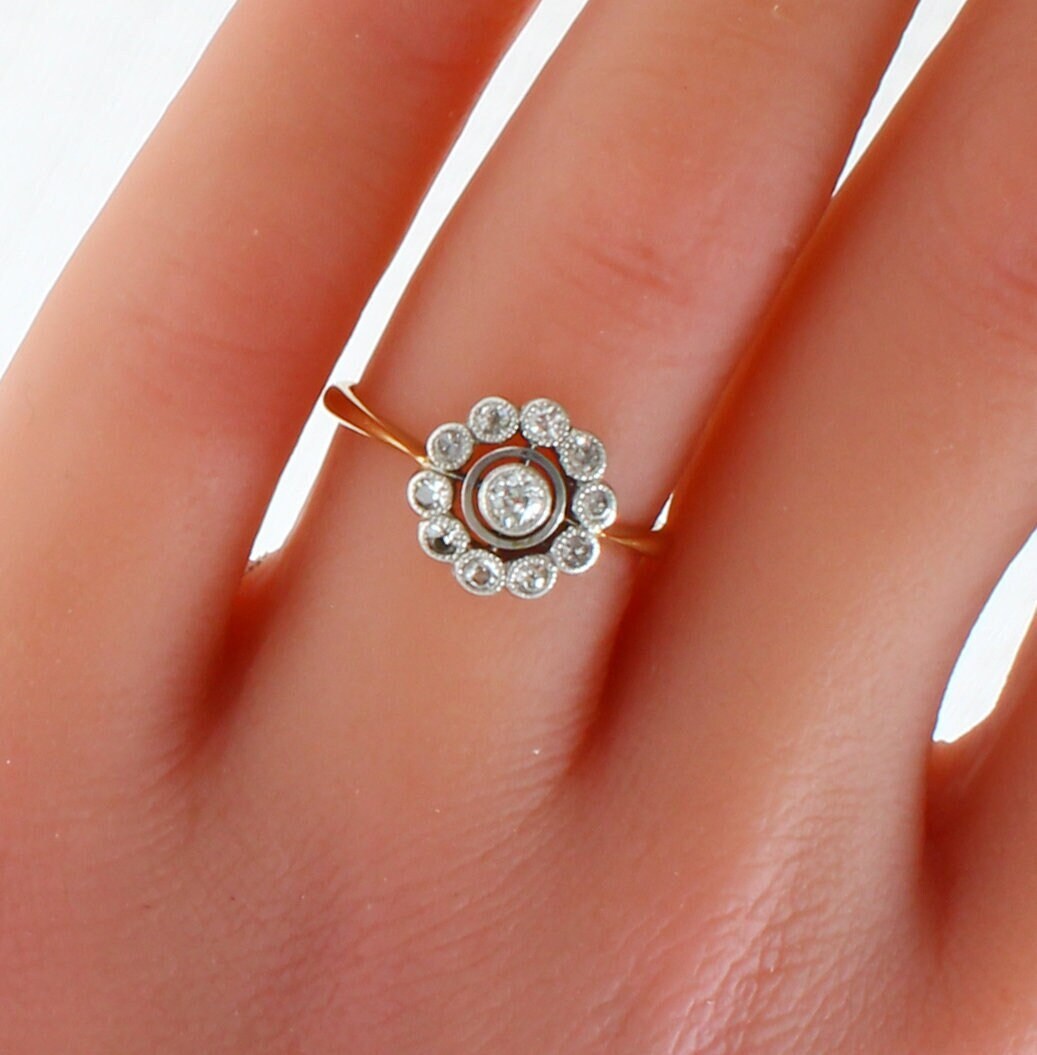 Art Deco Diamond daisy Engagement Ring | 1930s 18K Gold Diamond Ring