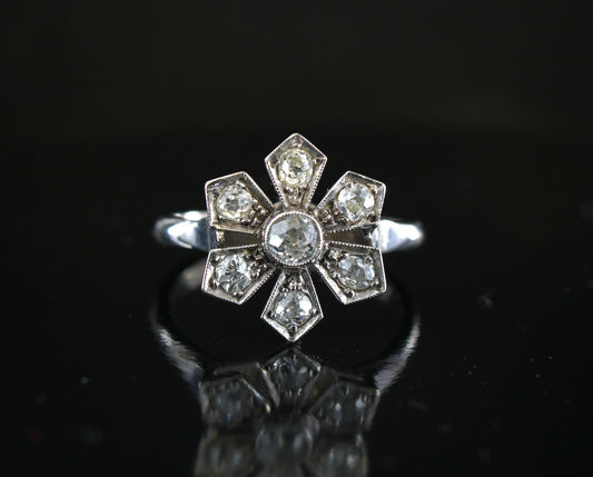 Vintage 18k Diamond Cluster Engagement Ring Size US 6, UK/AU L