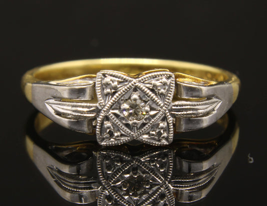 Antique Diamond Engagement Ring in 18k Yellow Gold & Platinum